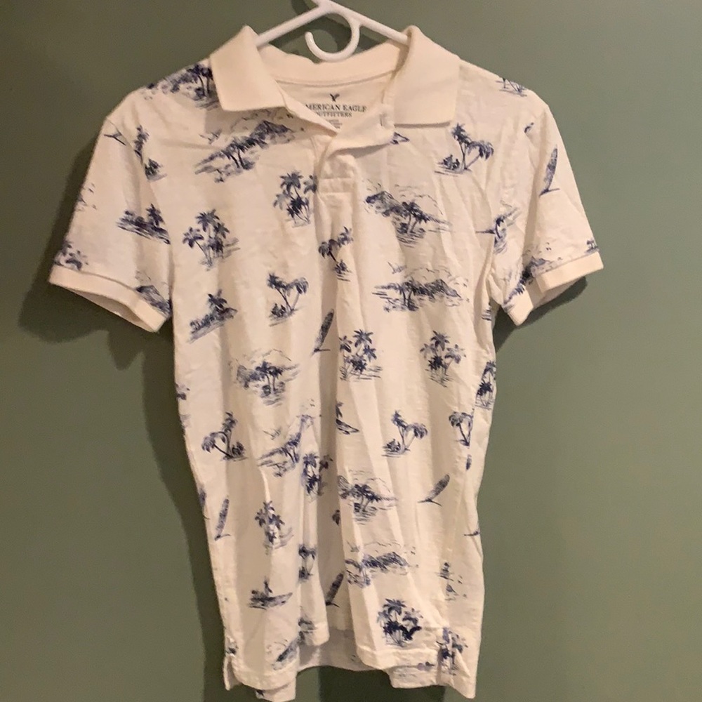 American eagle white printed summer polo size: XS